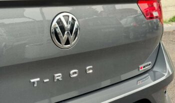 
Volkswagen T-Roc completo									