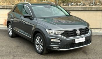 
Volkswagen T-Roc completo									