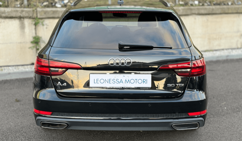 
AUDI A4 completo									