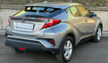 
TOYOTA C-HR completo									