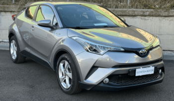 
TOYOTA C-HR completo									